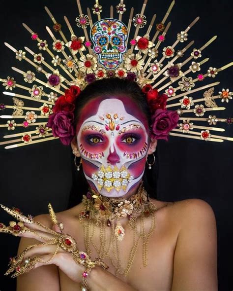 Maquillaje de catrina: Sencillos, con piedras y modernos.